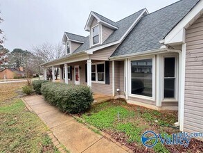 2034 Rosebury Ln SW in Huntsville, AL - Building Photo - Building Photo