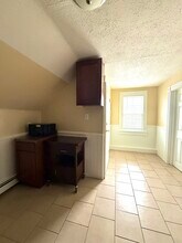 117 Lloyd St, Unit 3 in New Haven, CT - Building Photo - Building Photo