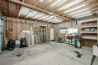 2136 N Avers Ave in Chicago, IL - Foto de edificio - Building Photo