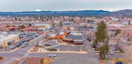 824 NE 4th St in Bend, OR - Building Photo - Building Photo