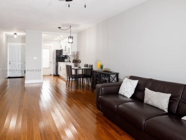 270 NE 191st St photo'