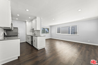 1015 Ashland Ave in Santa Monica, CA - Building Photo - Building Photo