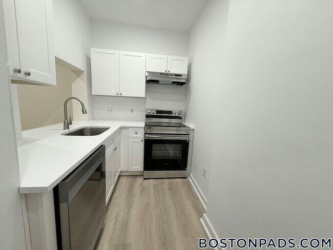 452 Park Dr in Boston, MA - Building Photo - Building Photo