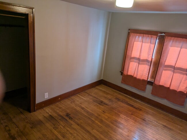507 S 9th St, Unit Apt B in Norfolk, NE - Building Photo - Building Photo