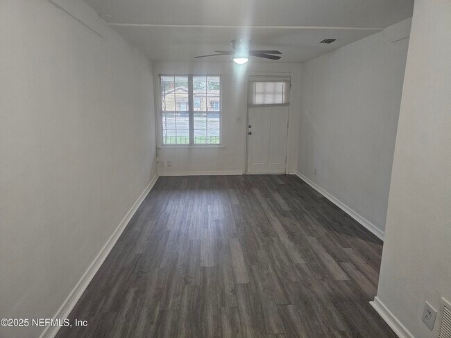 5237 San Juan Ave in Jacksonville, FL - Building Photo - Building Photo