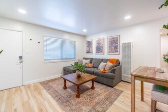 734 Vine St in Reno, NV - Building Photo - Building Photo