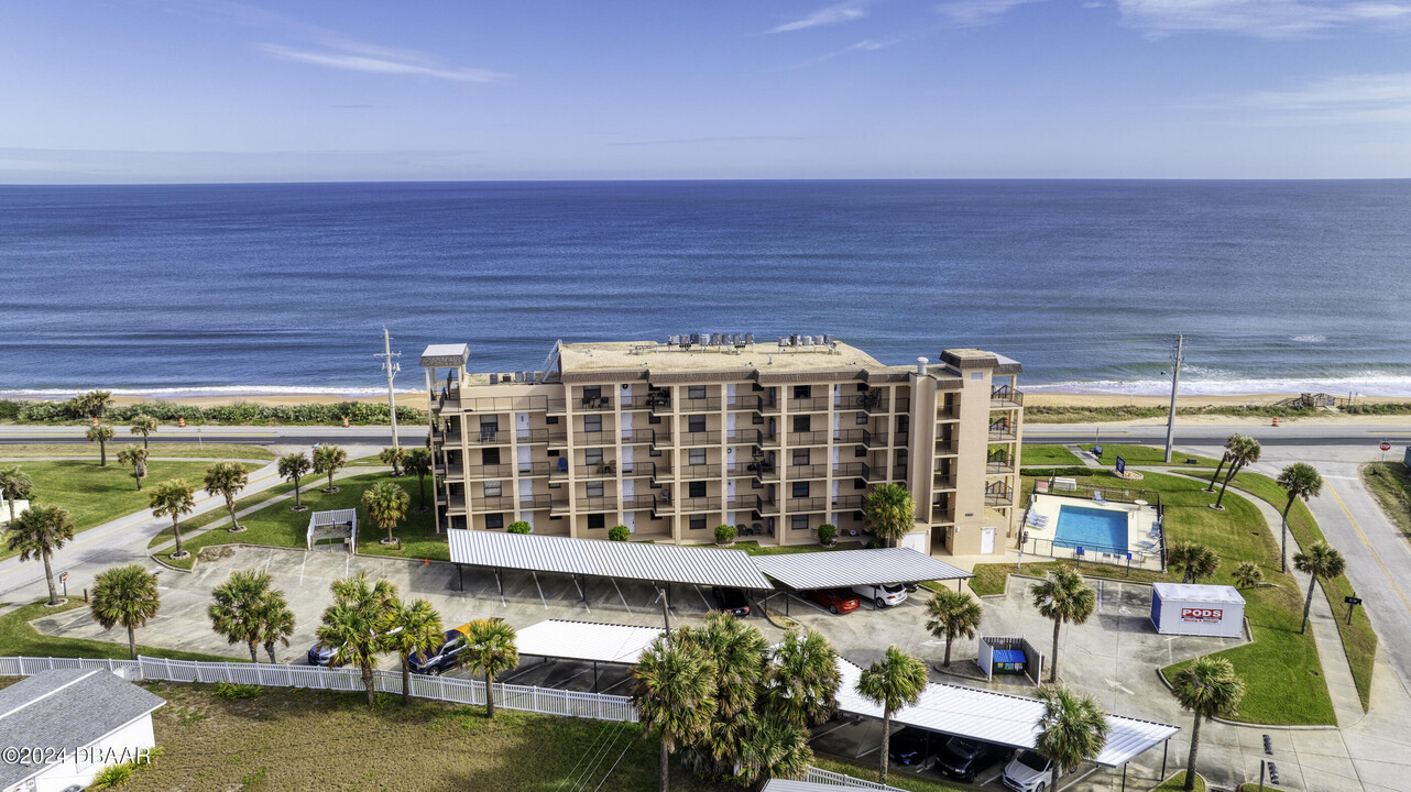 2390 Ocean Shore Blvd in Ormond Beach, FL - Building Photo