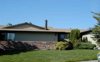 2240-2242 2266 226 SE 10th St in Gresham, OR - Building Photo