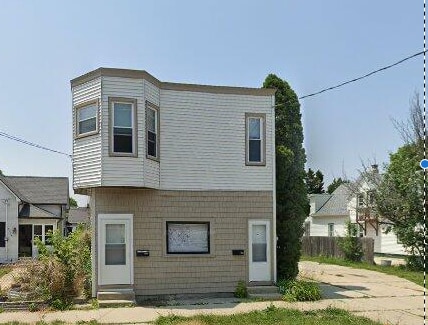 6332 28th Ave, Unit 1st floor unit in Kenosha, WI - Building Photo - Building Photo