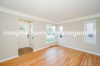 6007 Pelham Dr in Parma, OH - Building Photo - Building Photo