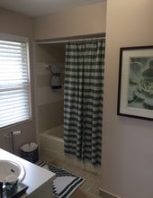 584 St Paul St in Marysville, MI - Building Photo - Building Photo