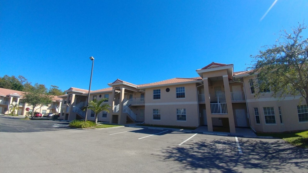 8331 Bernwood Cove Loop in Ft. Myers, FL - Building Photo