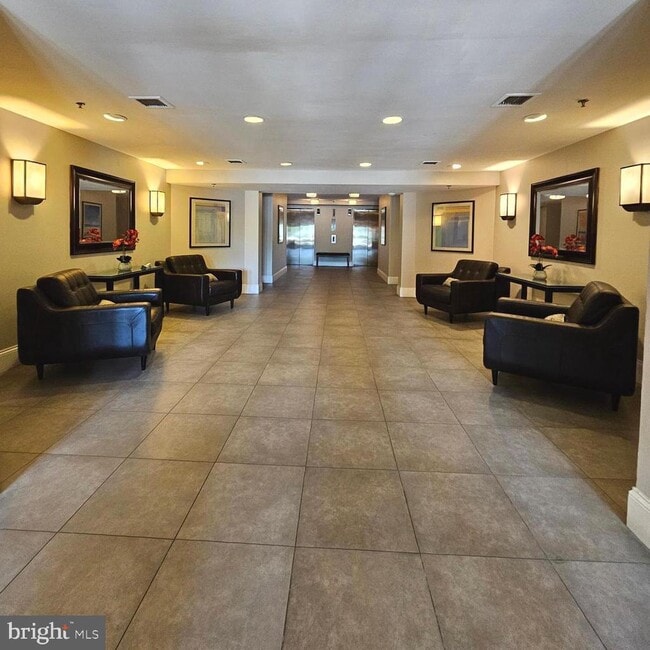 505 E Braddock Rd