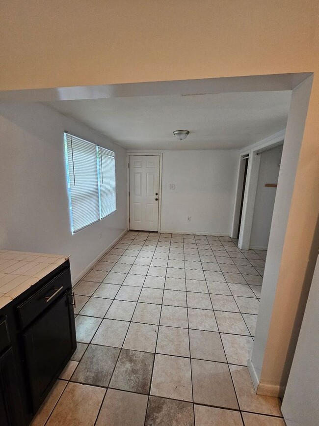 2312 15th Ave in Gulfport, MS - Foto de edificio - Building Photo