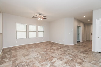 21147 E Tierra Grande Dr in Queen Creek, AZ - Building Photo - Building Photo