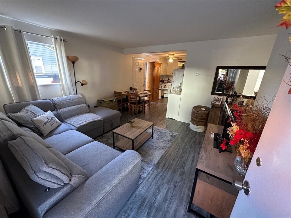 50 Commonwealth Ave in Worcester, MA - Building Photo