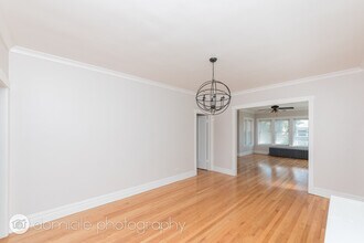4906 N Marmora Ave in Chicago, IL - Building Photo - Building Photo