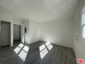 142 Douglas St in Los Angeles, CA - Building Photo - Building Photo