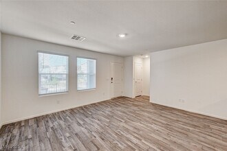 7379 Raimee Brk St in North Las Vegas, NV - Building Photo - Building Photo