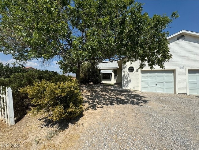 property at 1851 Sycamore Ave