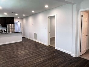 22 NW 14th Ave in Dania Beach, FL - Building Photo - Building Photo