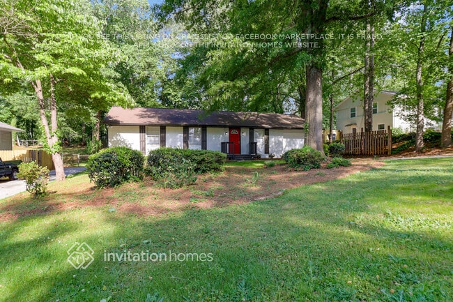 property at 1136 Woodleigh Rd SW