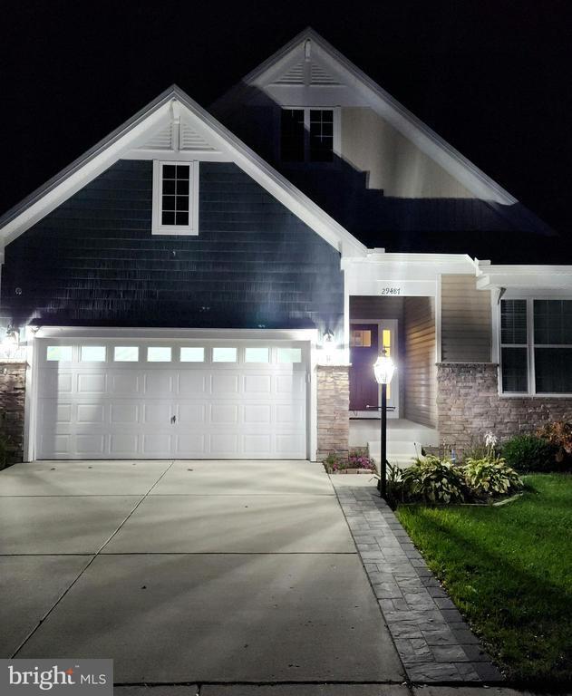 property at 29487 Pembroke Lndg
