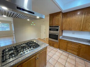 4435 Romilly Way in Fremont, CA - Foto de edificio - Building Photo