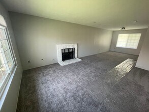2777 Lancha St in San Diego, CA - Building Photo - Building Photo
