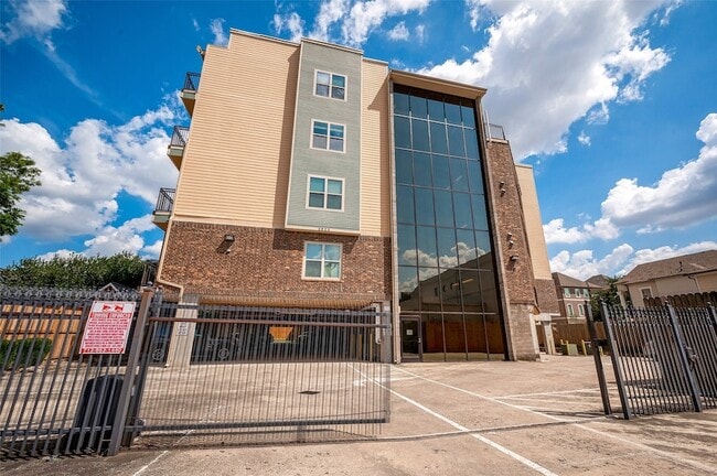 property at 2802 Morrison St