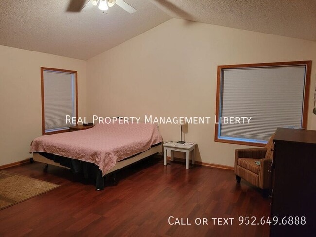 10415 Ponds Way in Elko New Market, MN - Building Photo - Building Photo
