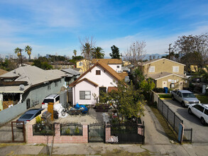 1559 E 43rd St in Los Angeles, CA - Building Photo - Building Photo