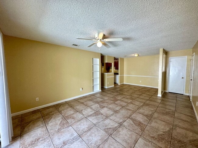 7000 Lanier Dr in Pensacola, FL - Building Photo - Building Photo