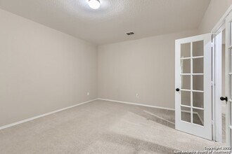 322 Walnut Crest in Selma, TX - Building Photo - Building Photo