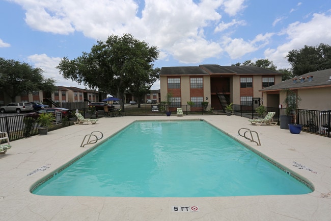 King Bordeaux in Kingsville, TX - Foto de edificio - Building Photo