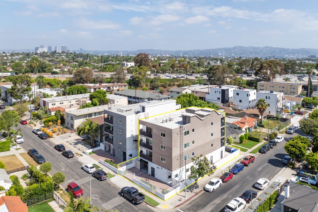 8637 Olin St in Los Angeles, CA - Building Photo