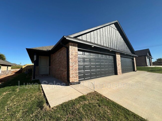 property at 11506 Mackenzie Wy