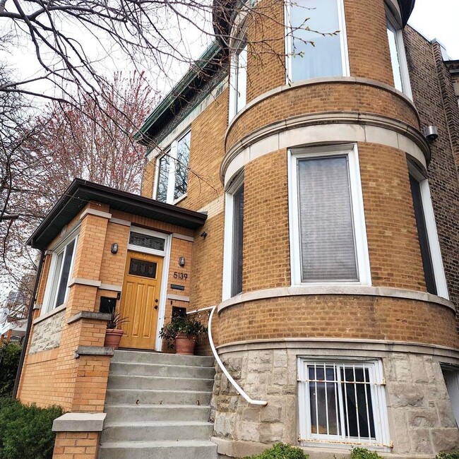 property at 5139 N Western Ave