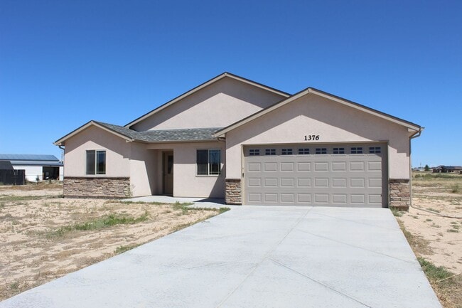 property at 1376 N Platteville Blvd
