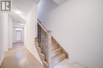 4041 Saida St in Mississauga, ON - Building Photo - Building Photo