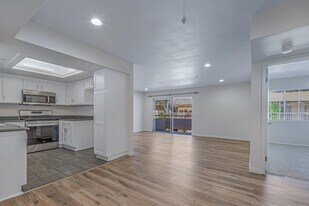 449 N Catalina Ave in Pasadena, CA - Building Photo