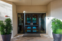 Milano at Deering Bay in Coral Gables, FL - Foto de edificio - Building Photo