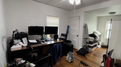 108 Brooks St in Boston, MA - Building Photo - Building Photo