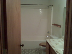 716 Jackson Ave NW, Unit 2 in Elk River, MN - Building Photo - Building Photo