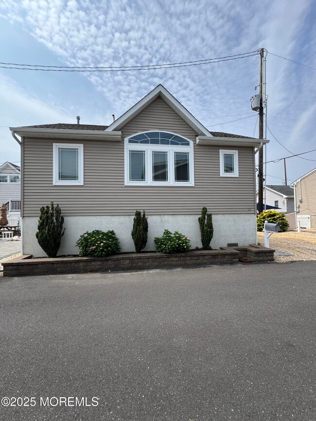 property at 29 E Dune Way