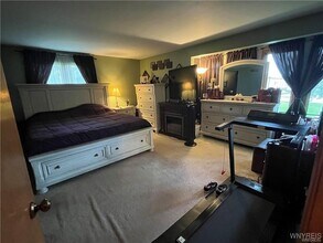 3279 Clinton St in Buffalo, NY - Building Photo - Building Photo