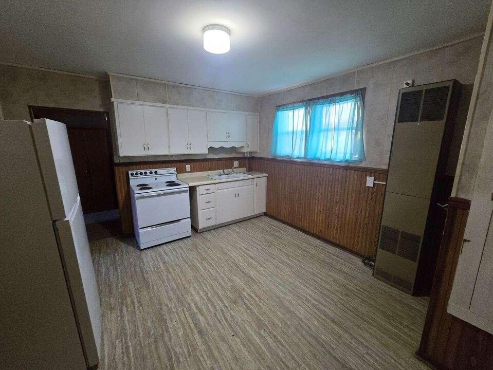 424 N 4th St in Tomahawk, WI - Building Photo