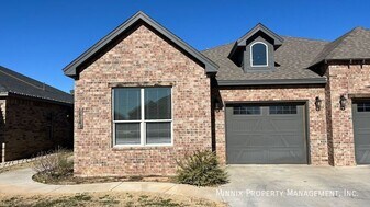 1614 102nd St in Lubbock, TX - Building Photo
