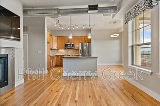 10111 Inverness Main St in Englewood, CO - Building Photo - Building Photo