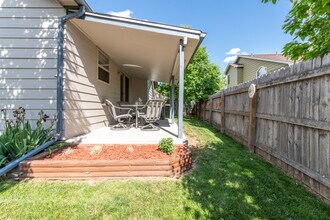 2338 Moorgate Dr in Loveland, CO - Building Photo - Building Photo